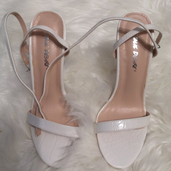 Public Desire "Blink" Barely There Clear Perspex Round Block Heels in White Croc - Picture 3 of 6